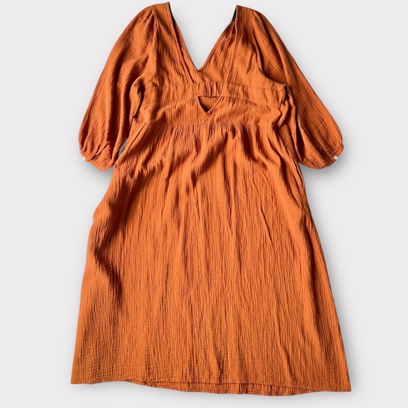 NEW Lightspun V-Neck Midi Dress - Picture 5 of 10
